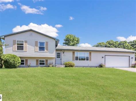 49643 Homes for Sale $314,078. . Frankfort mi zillow
